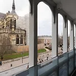 Apartment Les 7 Anges - Vue Cathedrale, Parking & Centre Historique