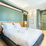 Apartment Les 7 Anges - Vue Cathedrale, Parking & Centre Historique