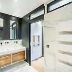 Apartment Les 7 Anges - Vue Cathedrale, Parking & Centre Historique Reims