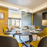 Apartment Les 7 Anges - Vue Cathedrale, Parking & Centre Historique