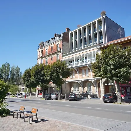 Apartament Les 7 Anges - Vue Cathedrale, Parking & Centre Historique *