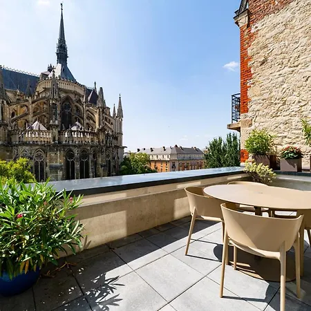 Les 7 Anges - Vue Cathedrale, Parking & Centre Historique Apartament