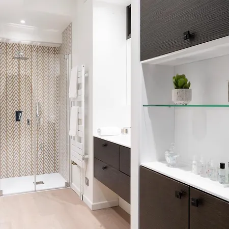 Apartament Les 7 Anges - Vue Cathedrale, Parking & Centre Historique Reims