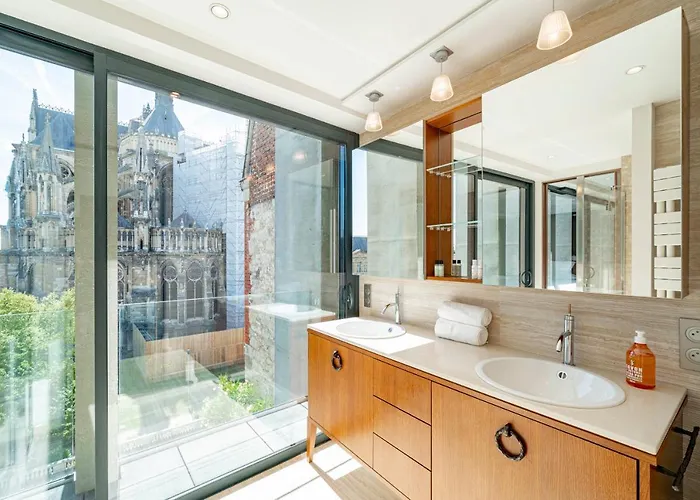 アパート Les 7 Anges - Vue Cathedrale, Parking & Centre Historique