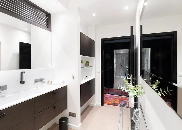 Les 7 Anges - Vue Cathedrale, Parking & Centre Historique *