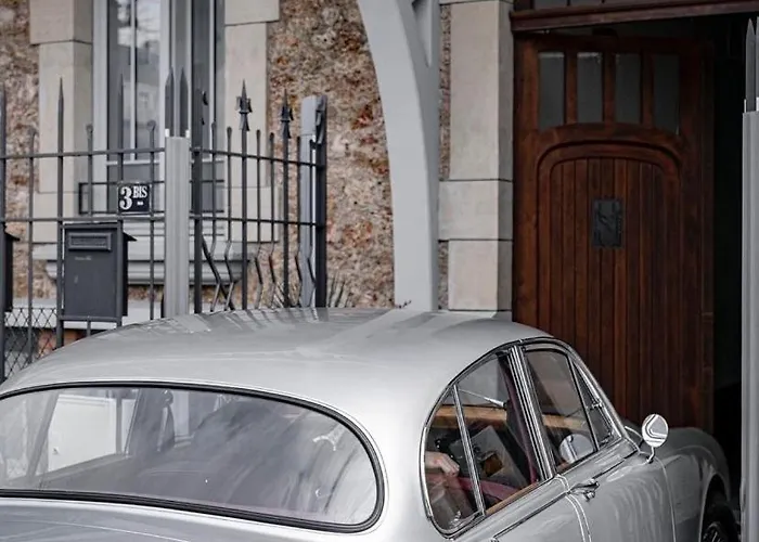 Les 7 Anges - Vue Cathedrale, Parking & Centre Historique アパート *