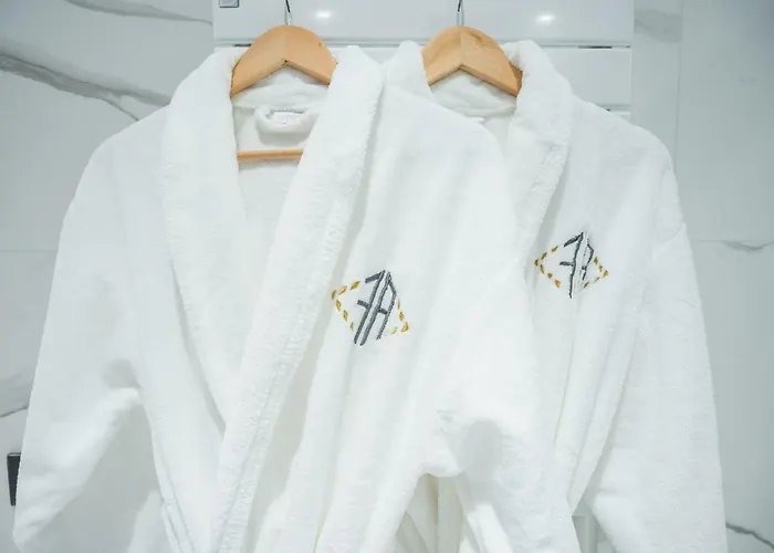 Les 7 Anges - Vue Cathedrale, Parking & Centre Historique アパート