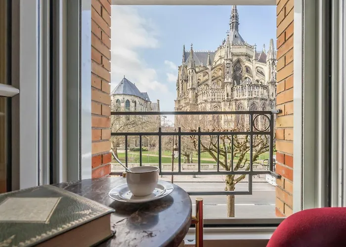 Lägenhet Les 7 Anges - Vue Cathedrale, Parking & Centre Historique